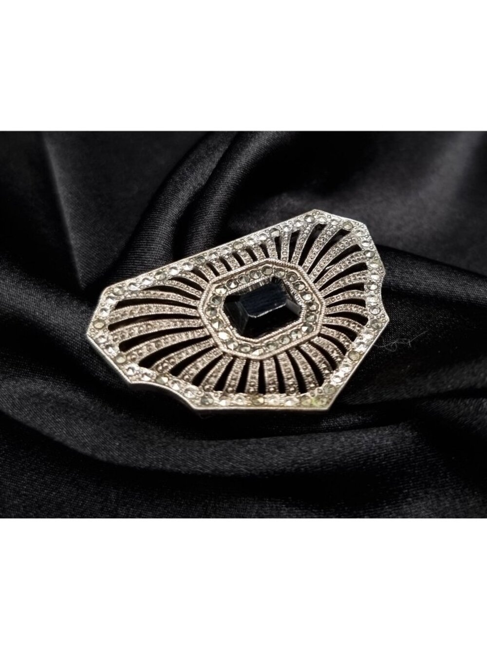 Vintage 1928 Art Deco Silver-Tone Brooch With Black Glass